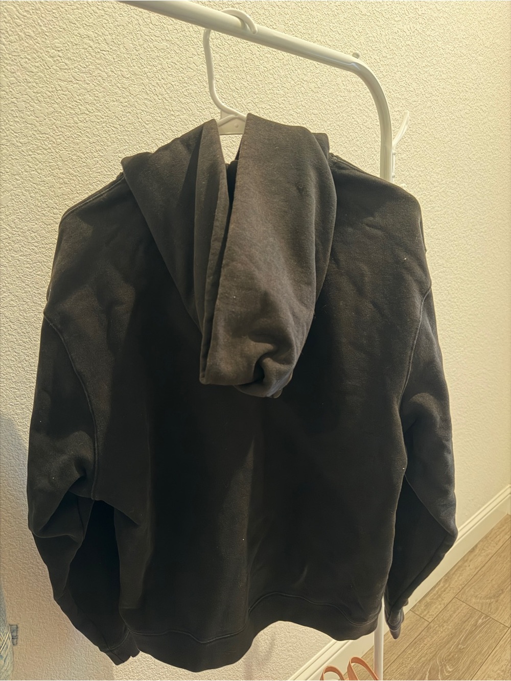 Label inside garment - Picture 2 of 7